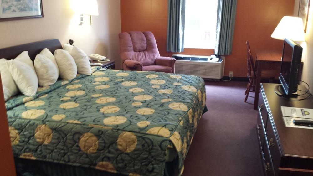 Days Inn By Wyndham Harrison Extérieur photo