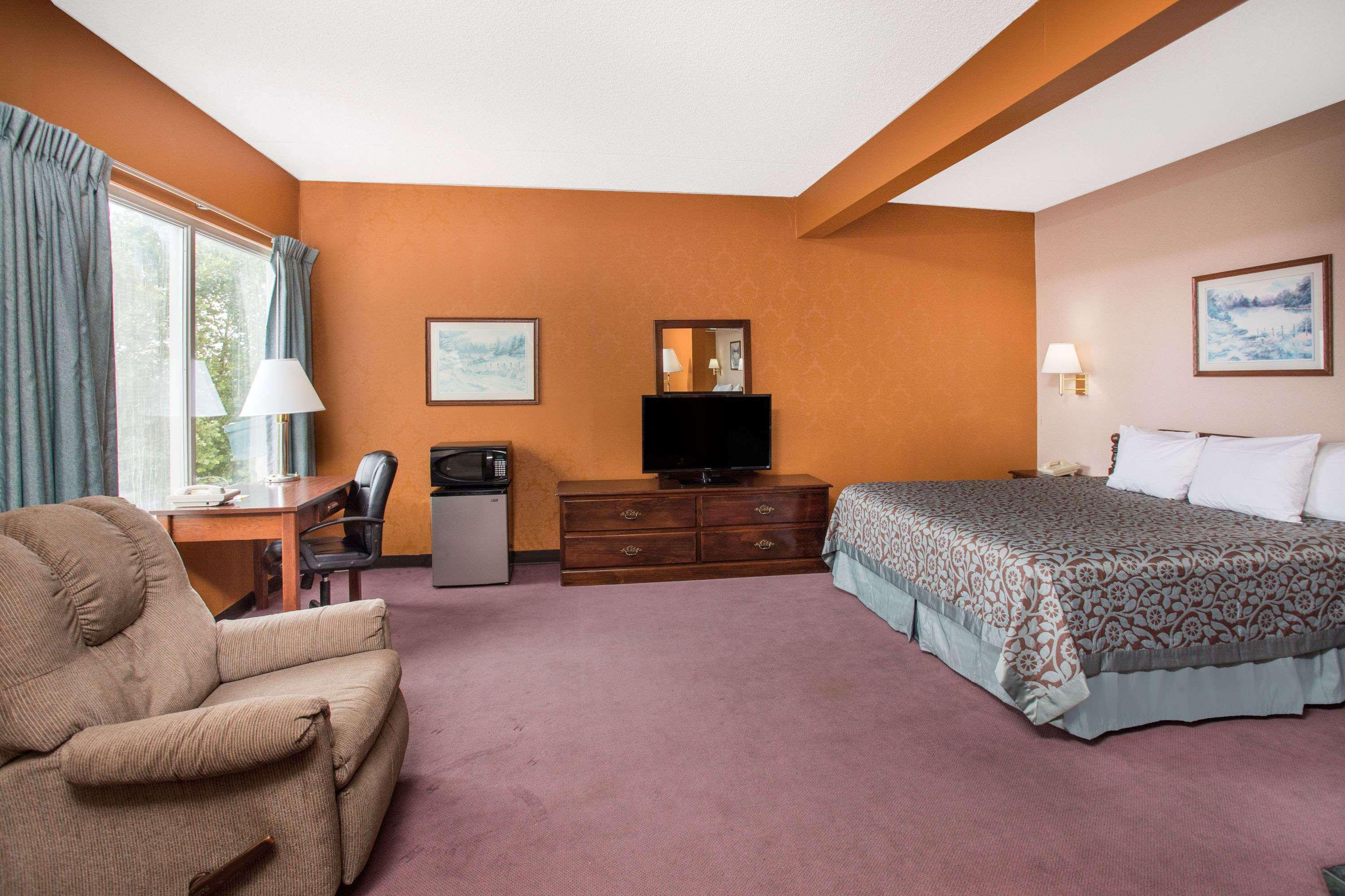 Days Inn By Wyndham Harrison Extérieur photo