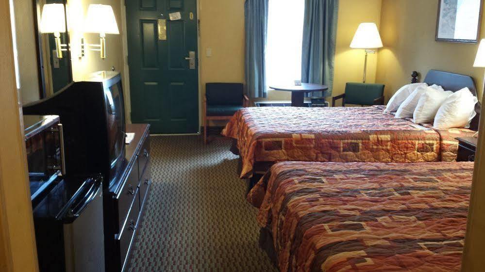 Days Inn By Wyndham Harrison Extérieur photo